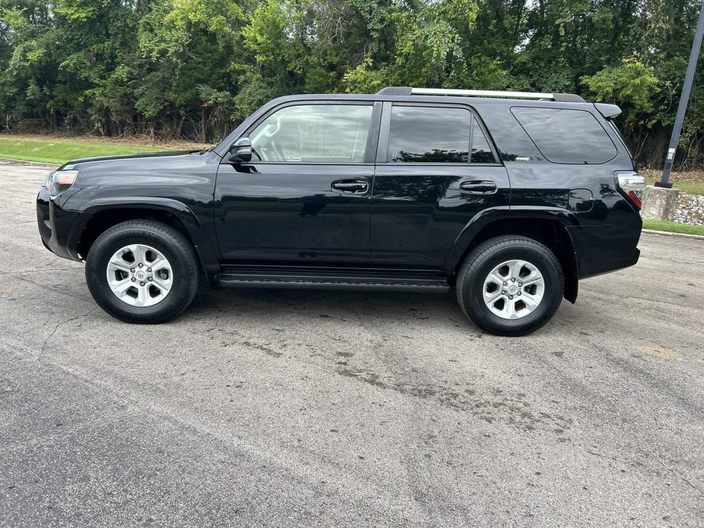 Used 2021 Toyota 4Runner SR5 Premium AWD/4WD image 4