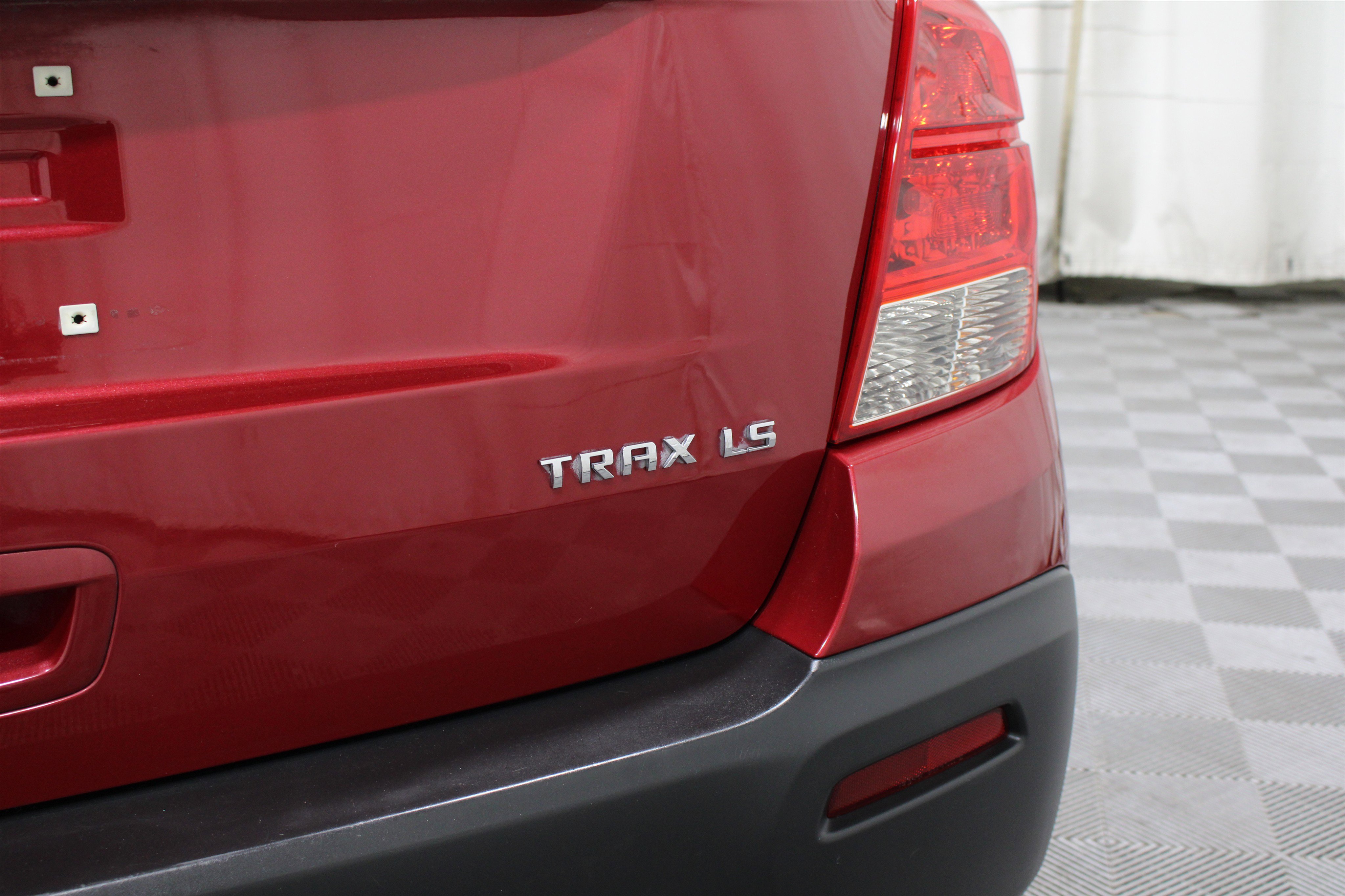 Used 2015 Chevrolet Trax LS FWD image 24