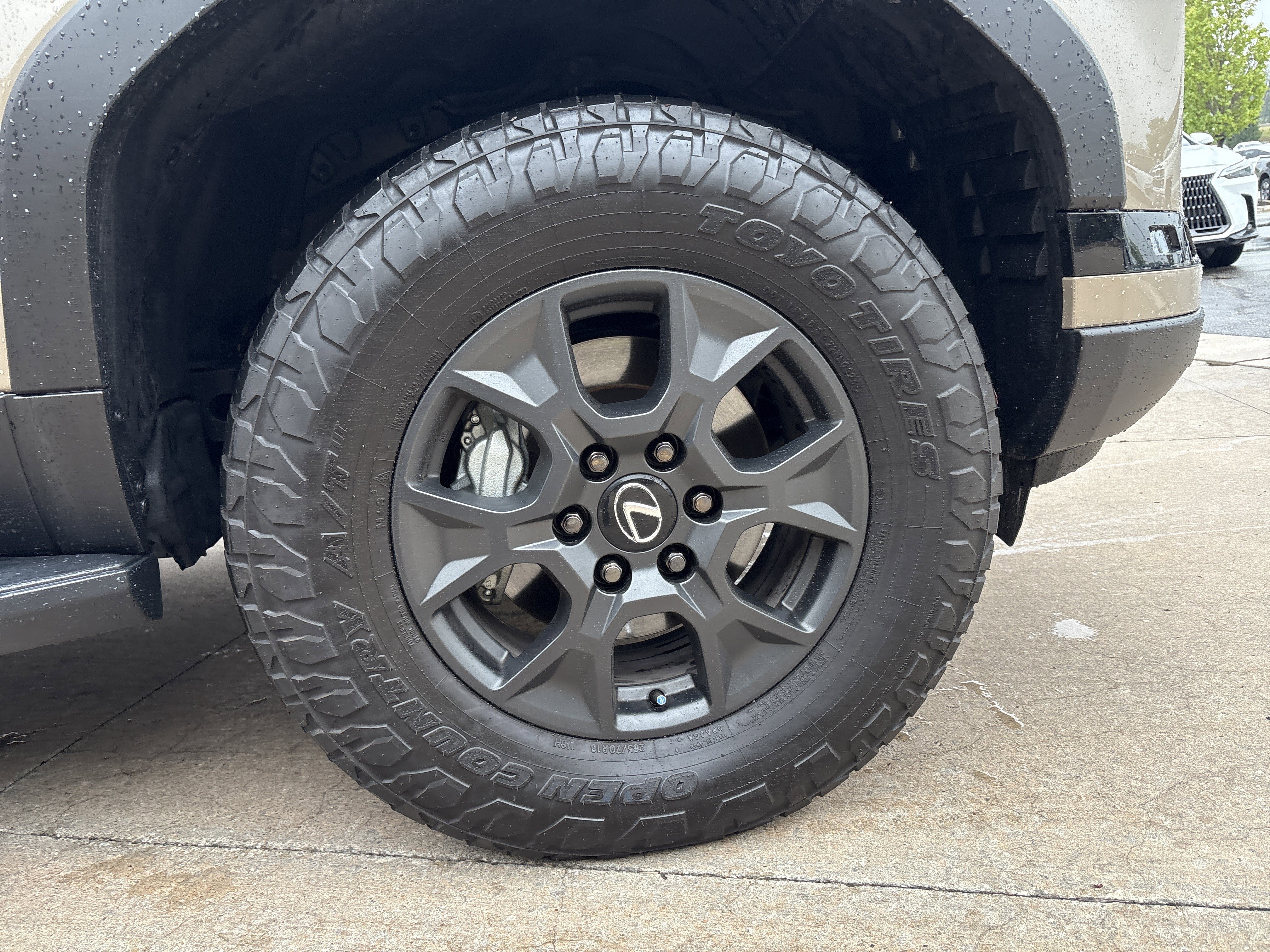 Used 2025 Lexus GX 550 image 13