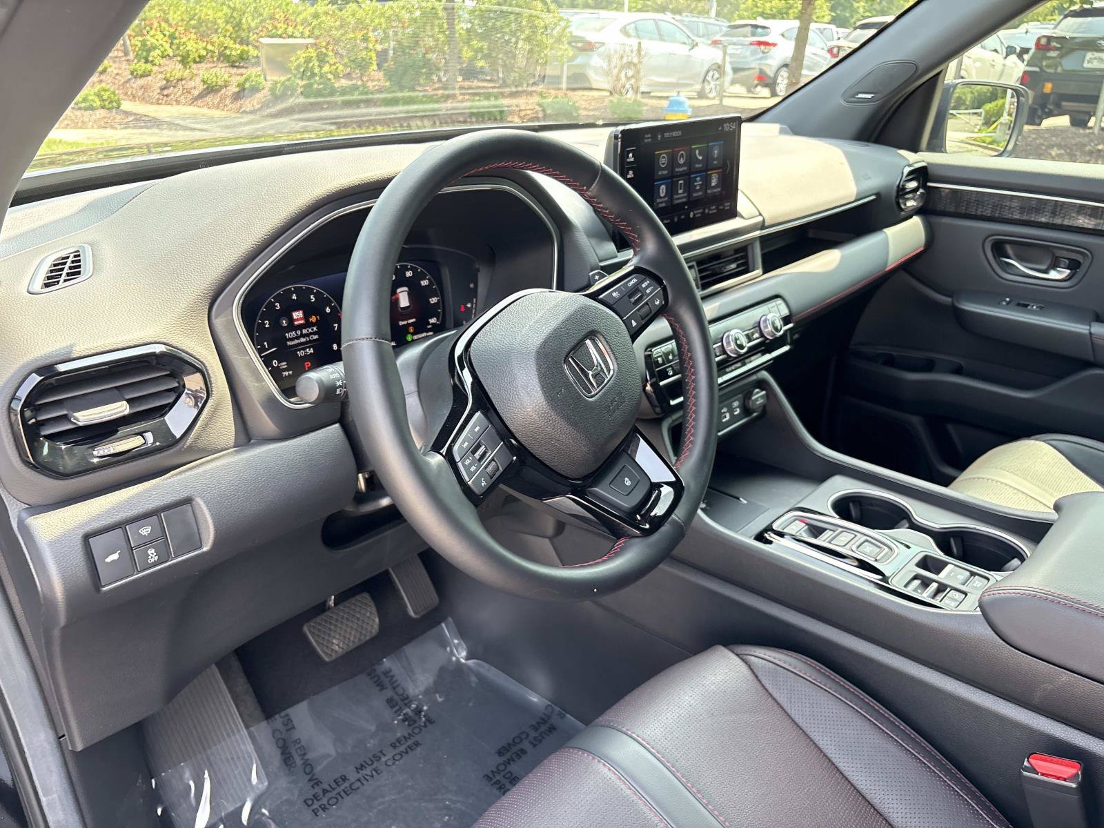 Used 2025 Honda Pilot Black Edition image 18