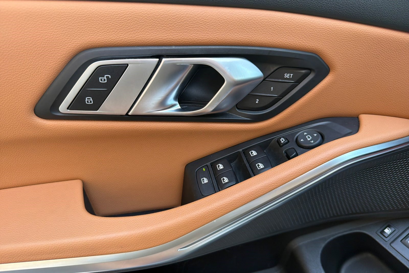 Certified 2022 BMW 330e 330e w/ Convenience Package image 12