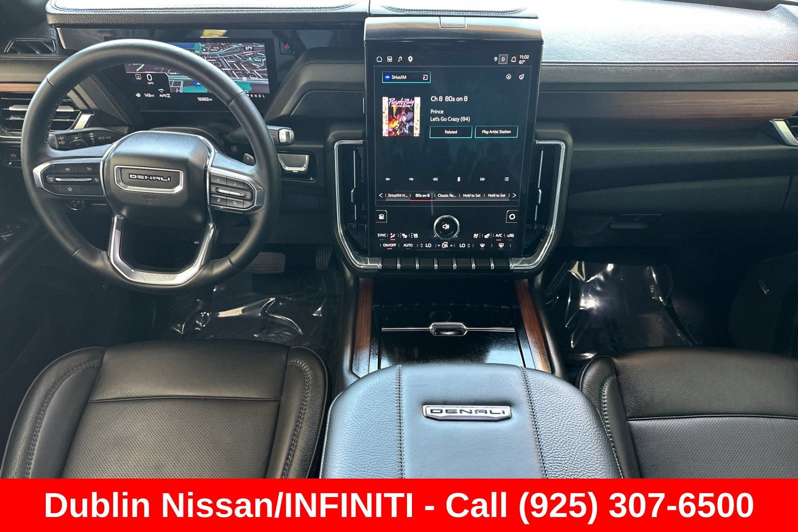 Used 2025 GMC Yukon XL Denali AWD/4WD image 16