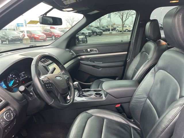 Used 2018 Ford Explorer XLT w/ Equipment Group 202A image 21