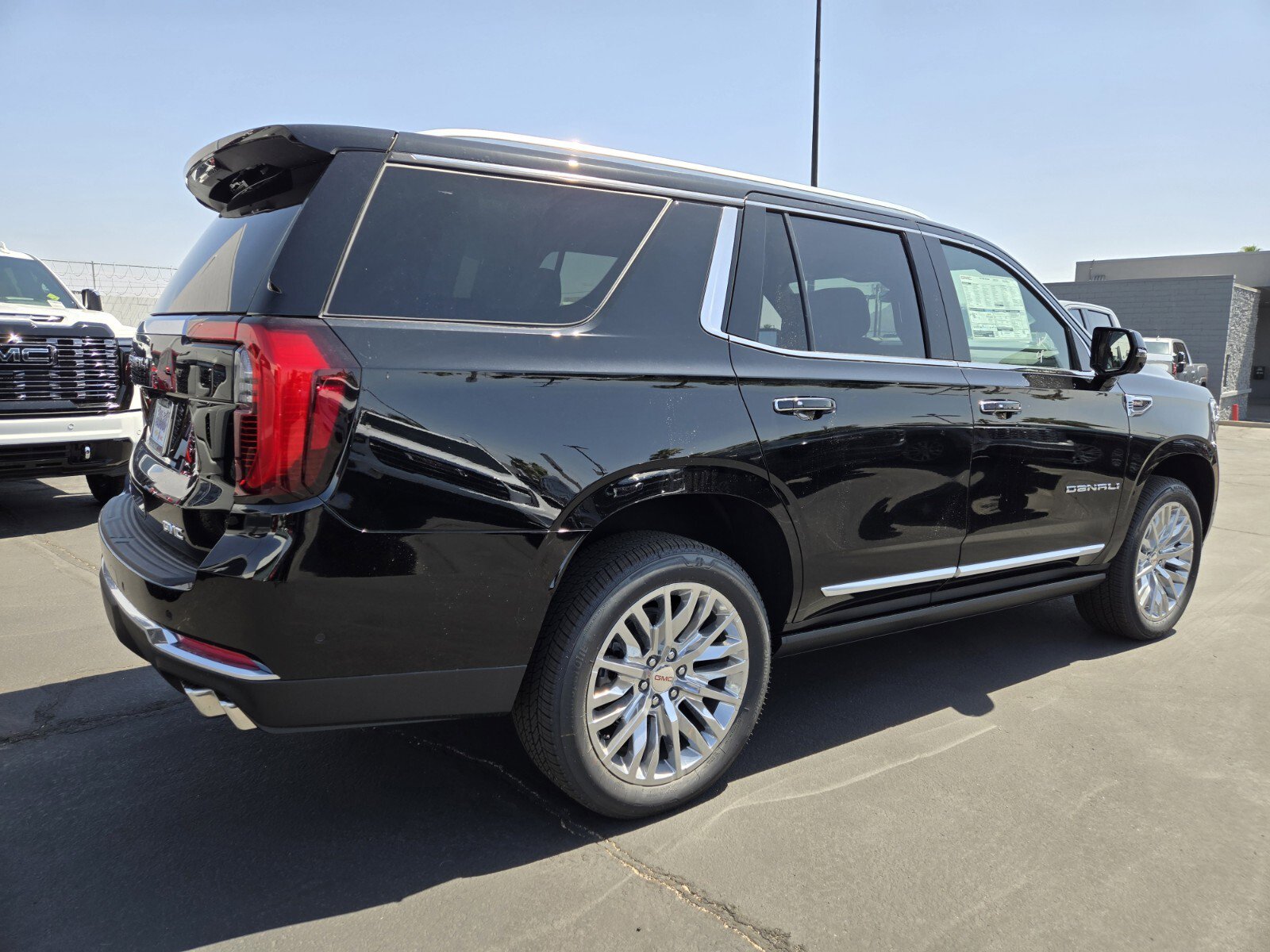 New 2025 GMC Yukon Denali w/ Denali Reserve Package image 4