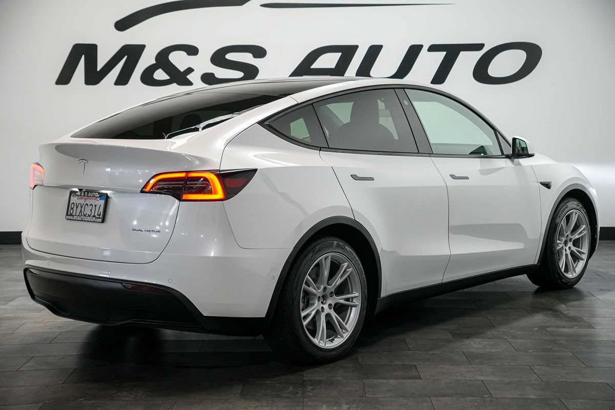 Used 2021 Tesla Model Y Long Range AWD/4WD image 5
