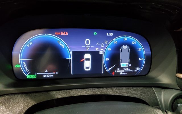 Used 2023 Toyota Crown Limited image 25