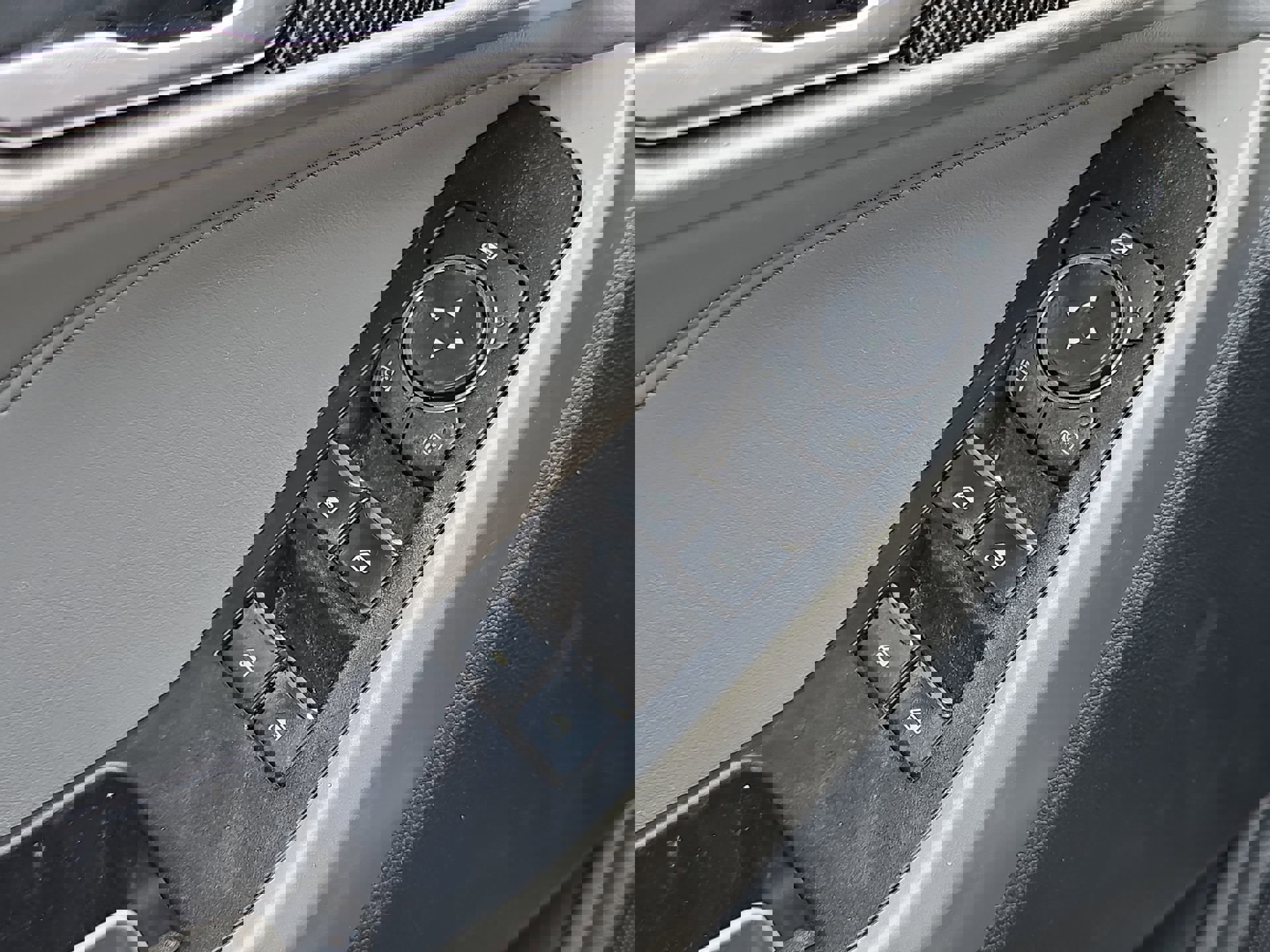 Certified 2022 Ford Explorer XLT w/ Equipment Group 202A RWD image 13