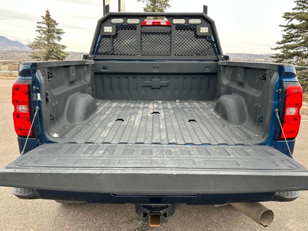 Used 2019 Chevrolet Silverado 2500 High Country w/ Duramax Plus Package image 5