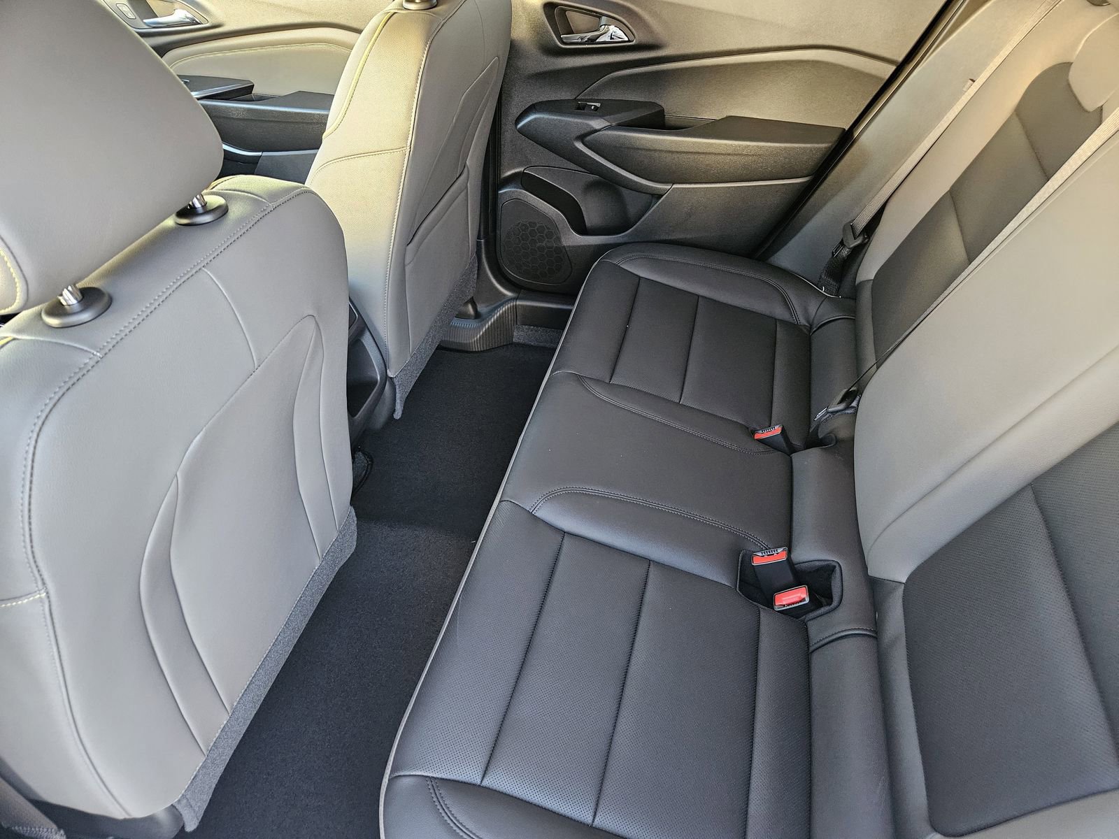 New 2026 Chevrolet Trax ACTIV w/ Sunroof Package image 26