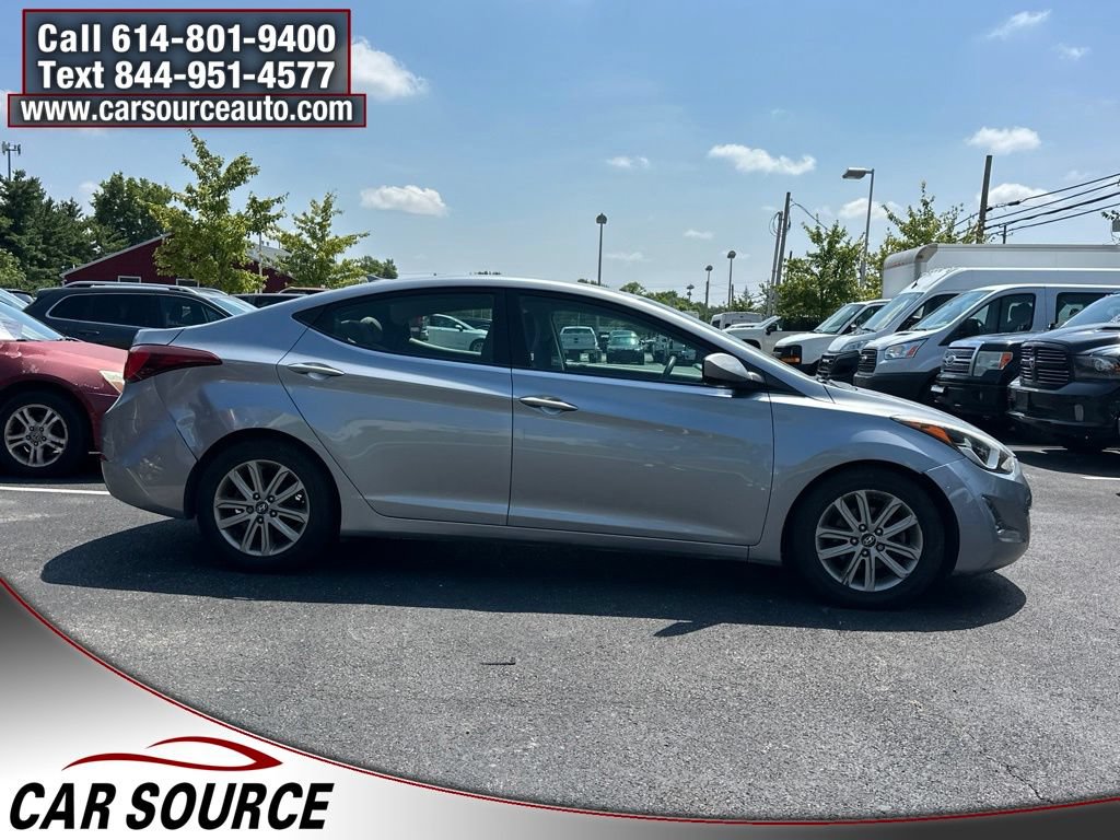 Used 2016 Hyundai Elantra SE w/ Option Group 02 FWD image 6