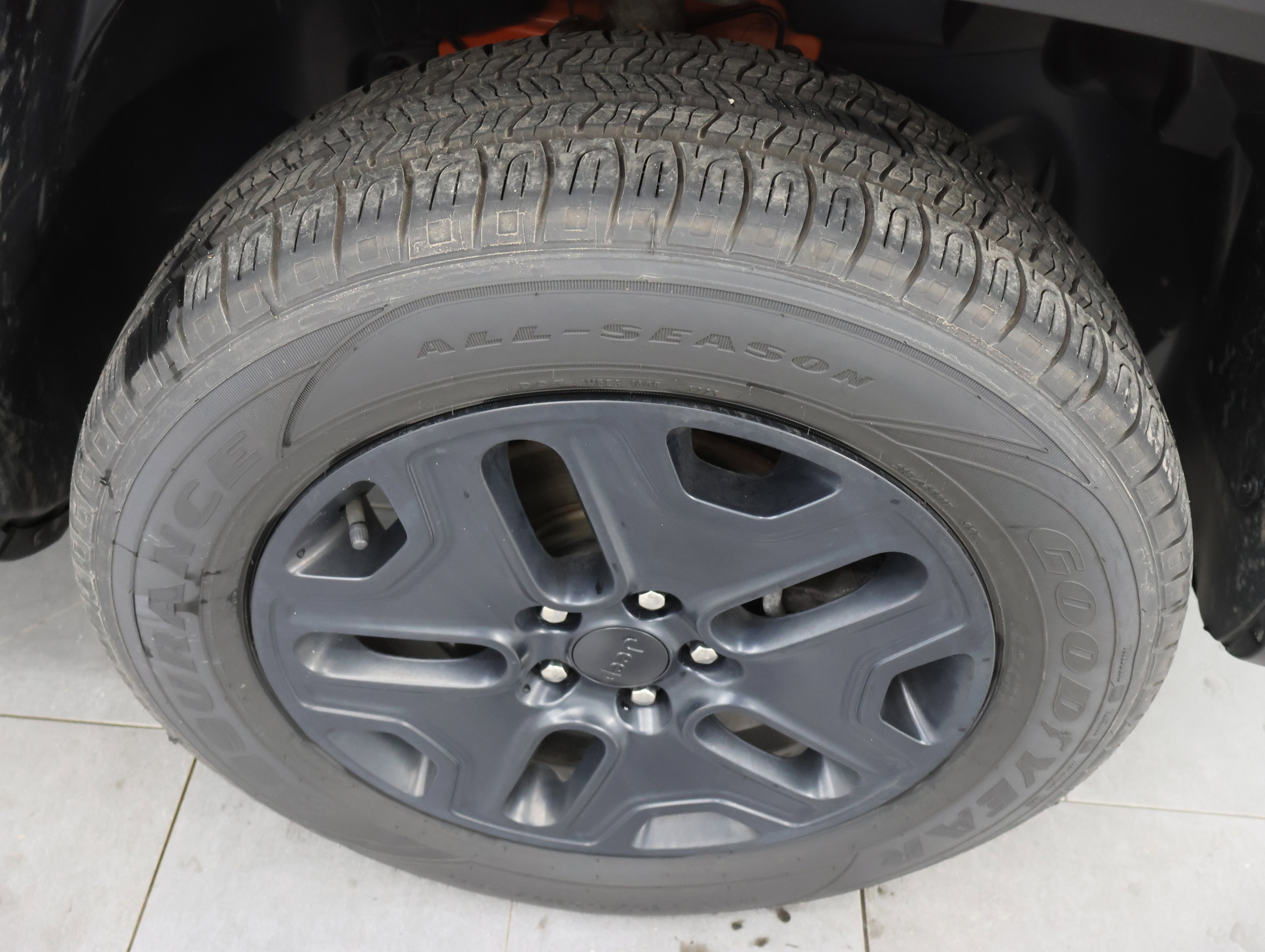 Used 2018 Jeep Renegade Trailhawk AWD/4WD image 3