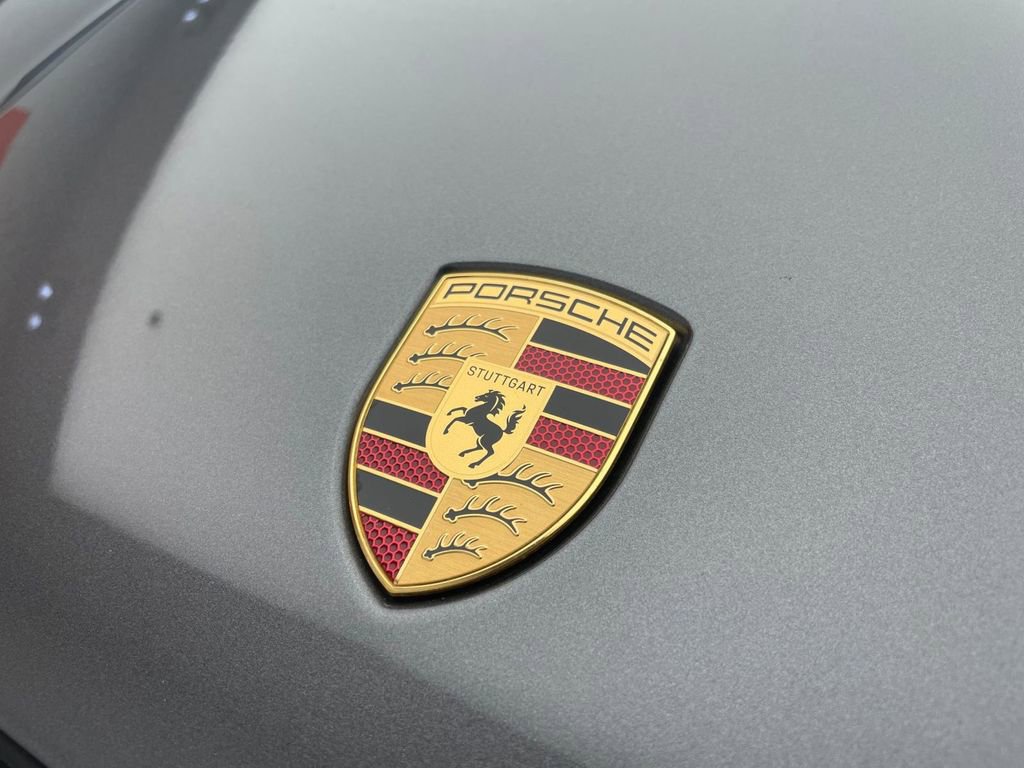 Used 2025 Porsche Cayenne image 21