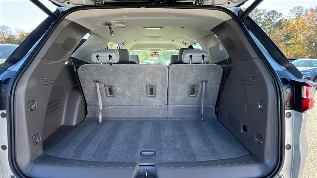 Used 2021 Chevrolet Traverse LT image 10