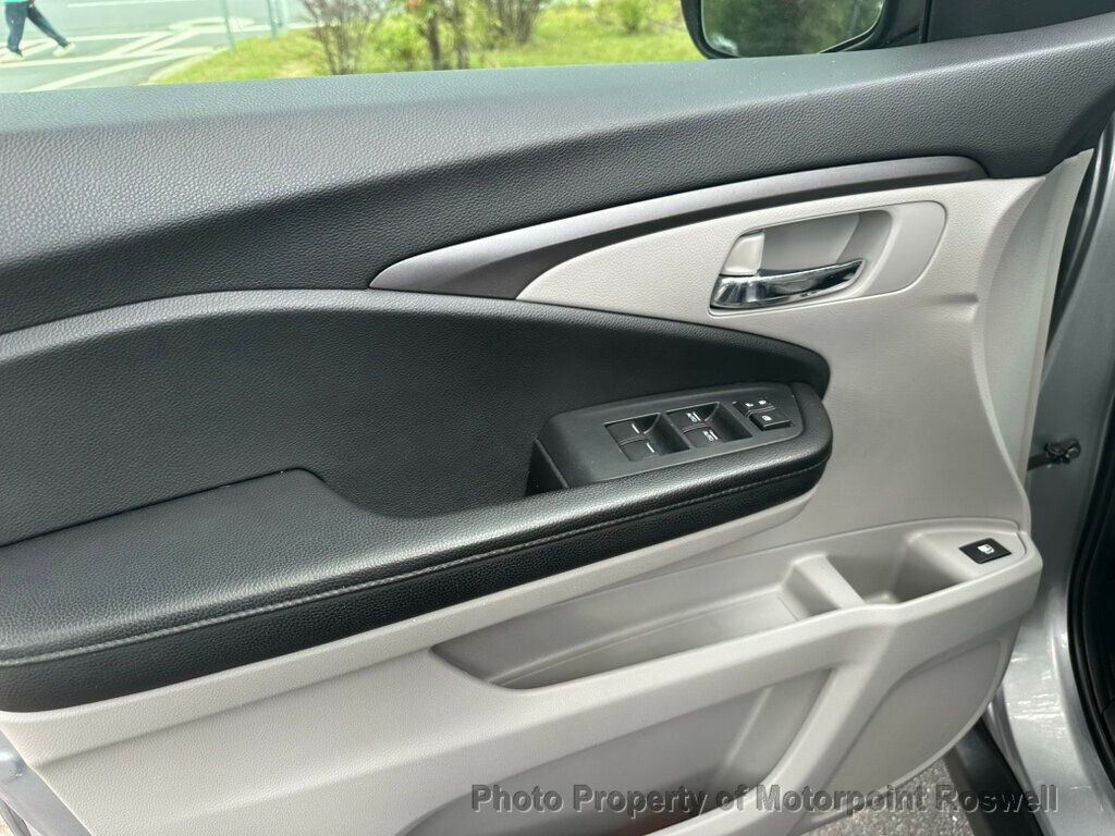 Used 2020 Honda Pilot LX image 12