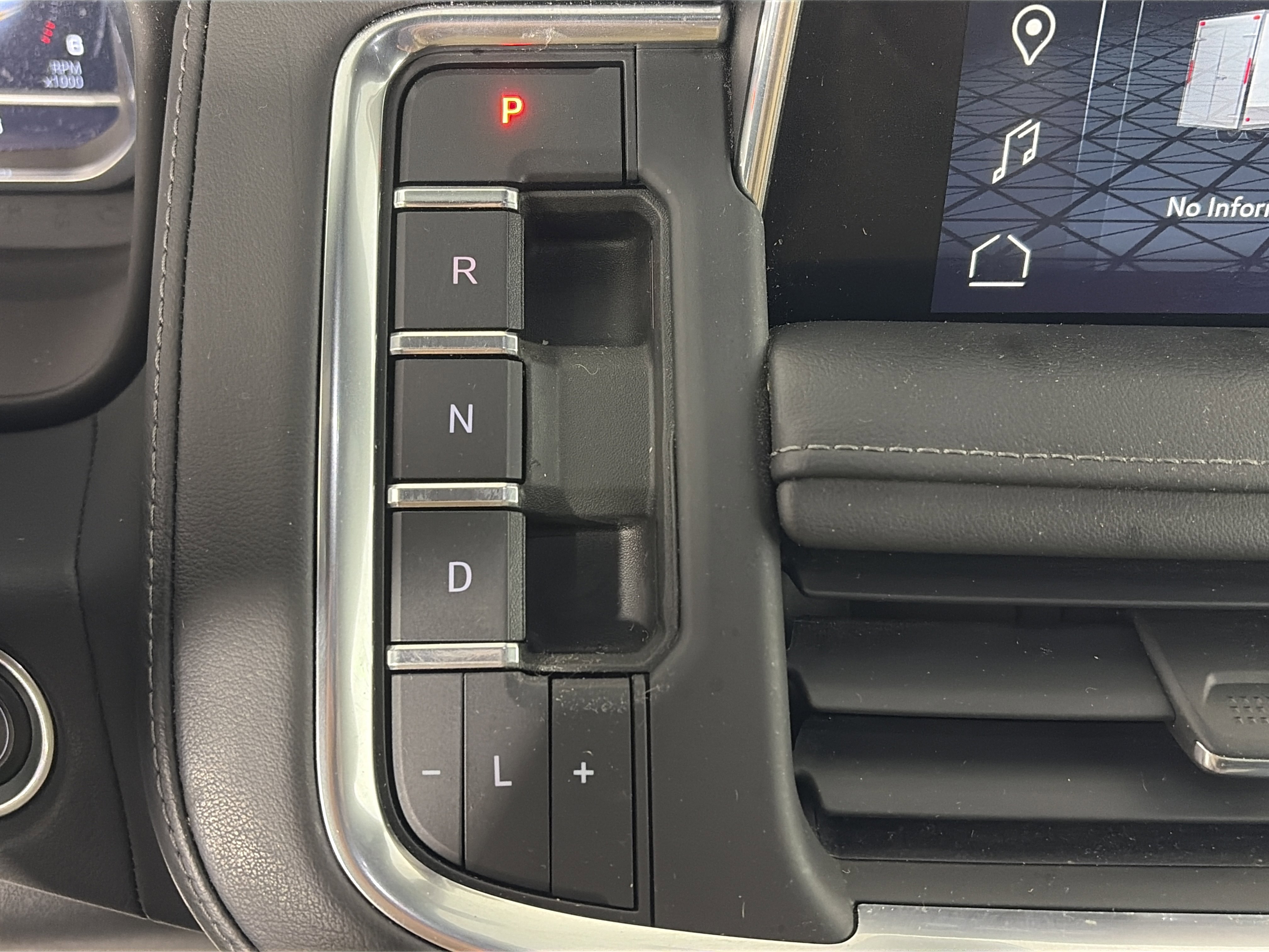 Certified 2022 GMC Yukon XL SLE w/ Max Trailering Package image 24