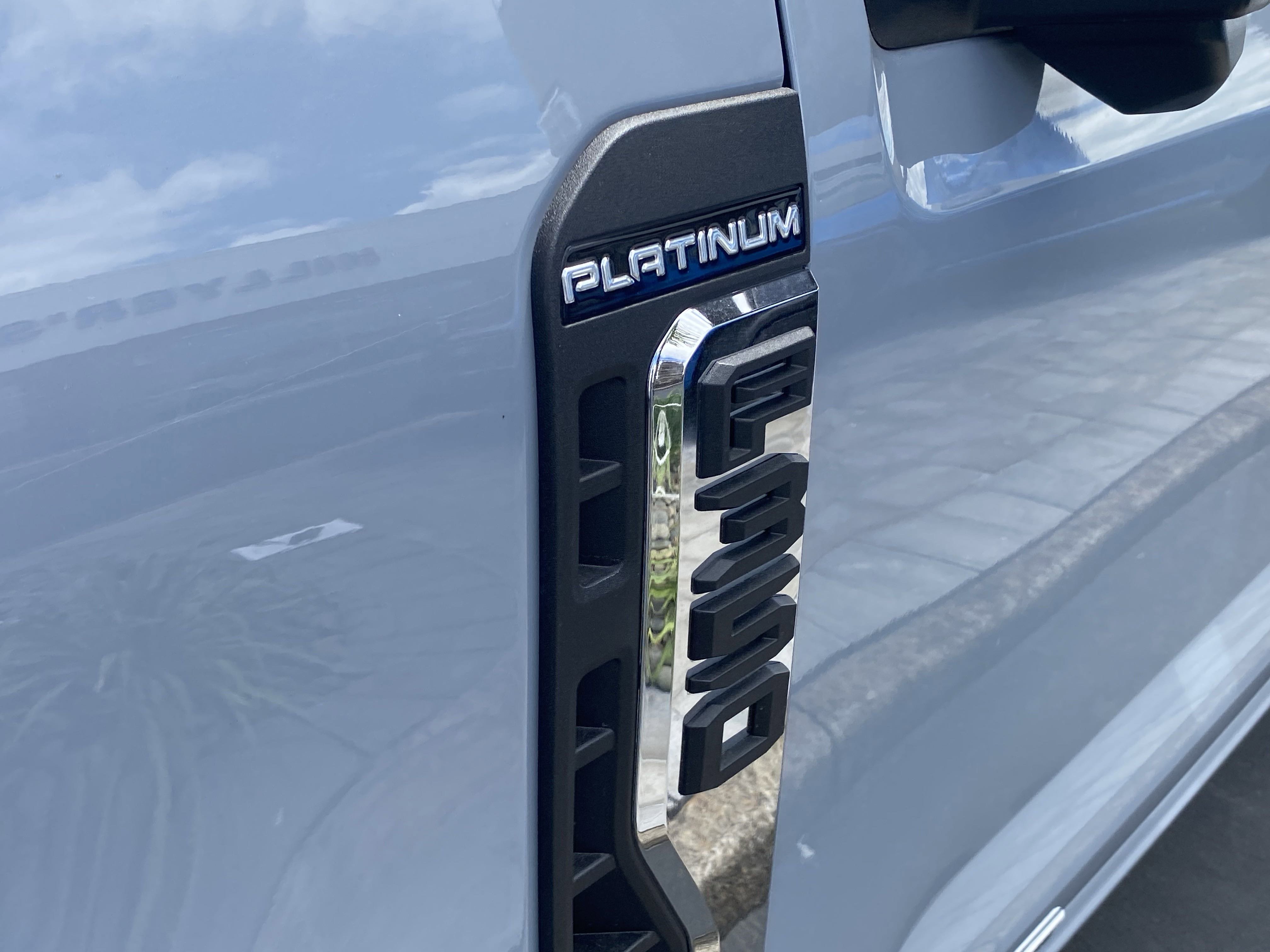 New 2025 Ford F350 Platinum w/ Platinum Plus Package image 6