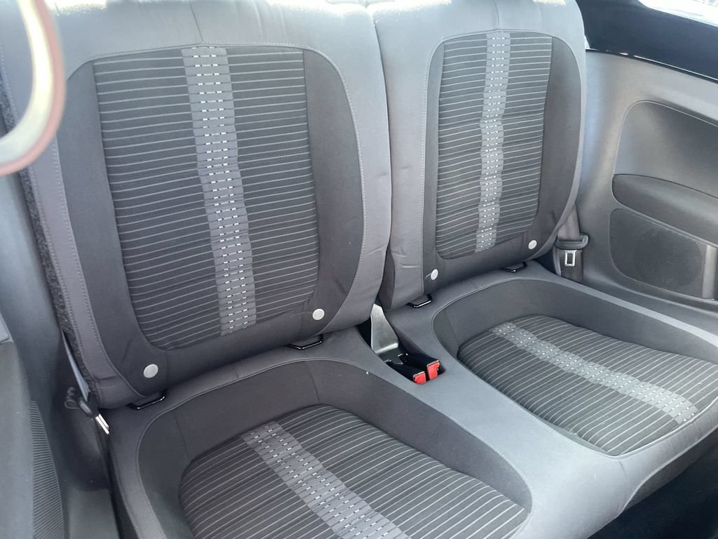 Used 2012 Volkswagen Beetle Turbo FWD image 18
