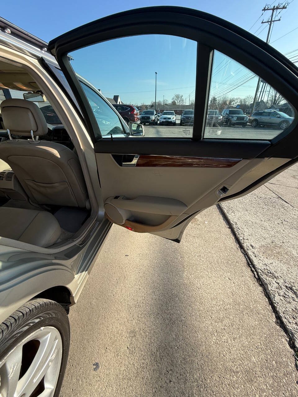 Used 2011 Mercedes-Benz C 300 Sedan image 12