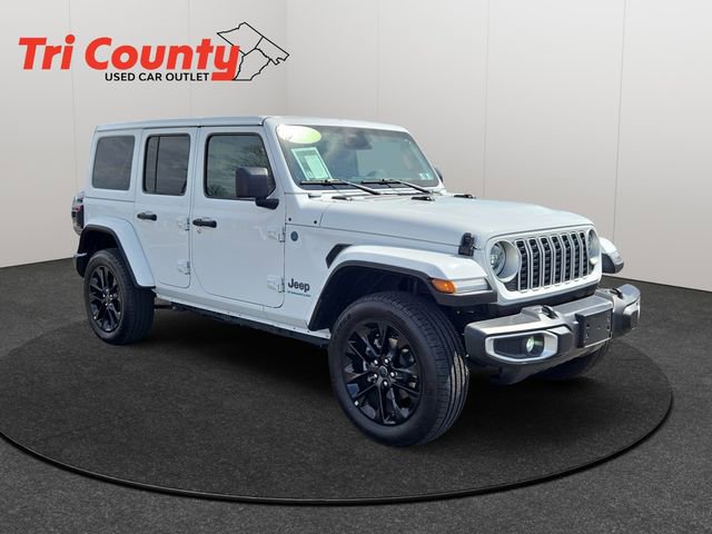 Used 2025 Jeep Wrangler Unlimited Sahara w/ Safety Group