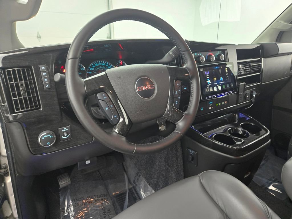 Used 2023 GMC Savana 2500 image 18