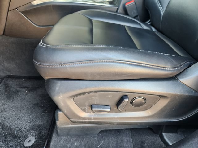 Used 2022 Ford Explorer XLT w/ Equipment Group 202A RWD image 23