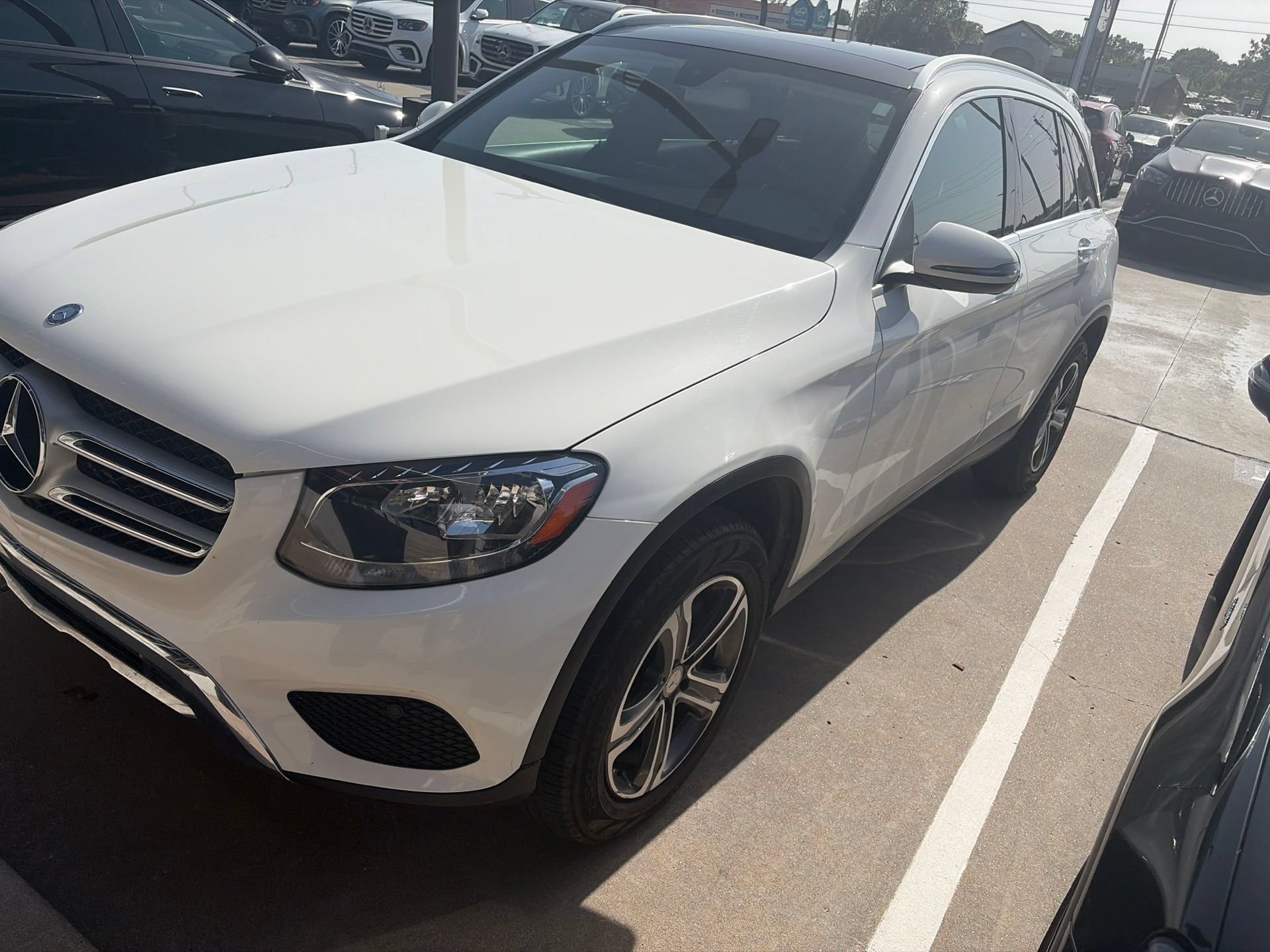 Used 2016 Mercedes-Benz GLC 300 4MATIC image 1