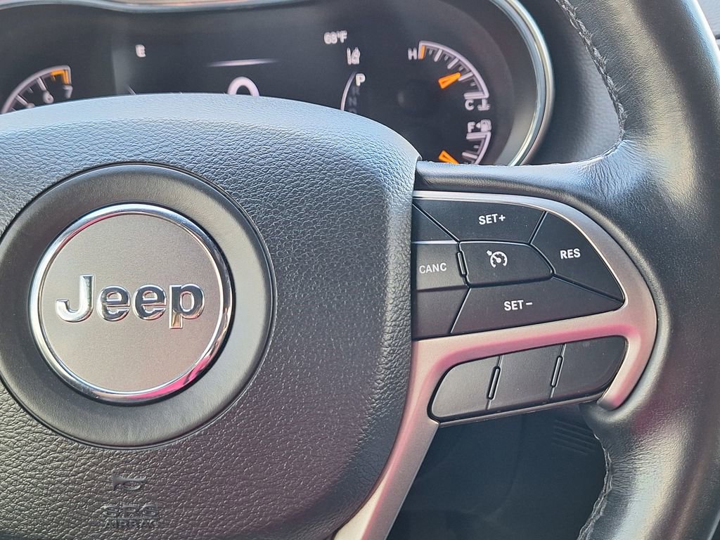 Used 2021 Jeep Grand Cherokee Laredo X AWD/4WD image 14
