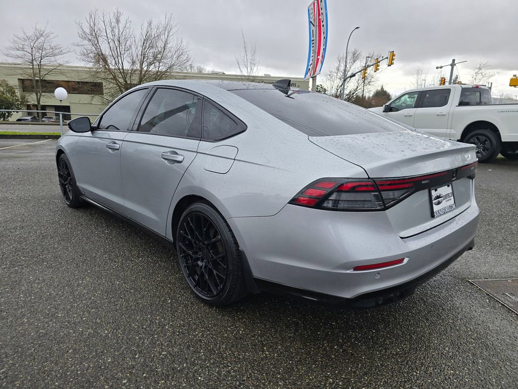 Used 2024 Honda Accord Touring image 7