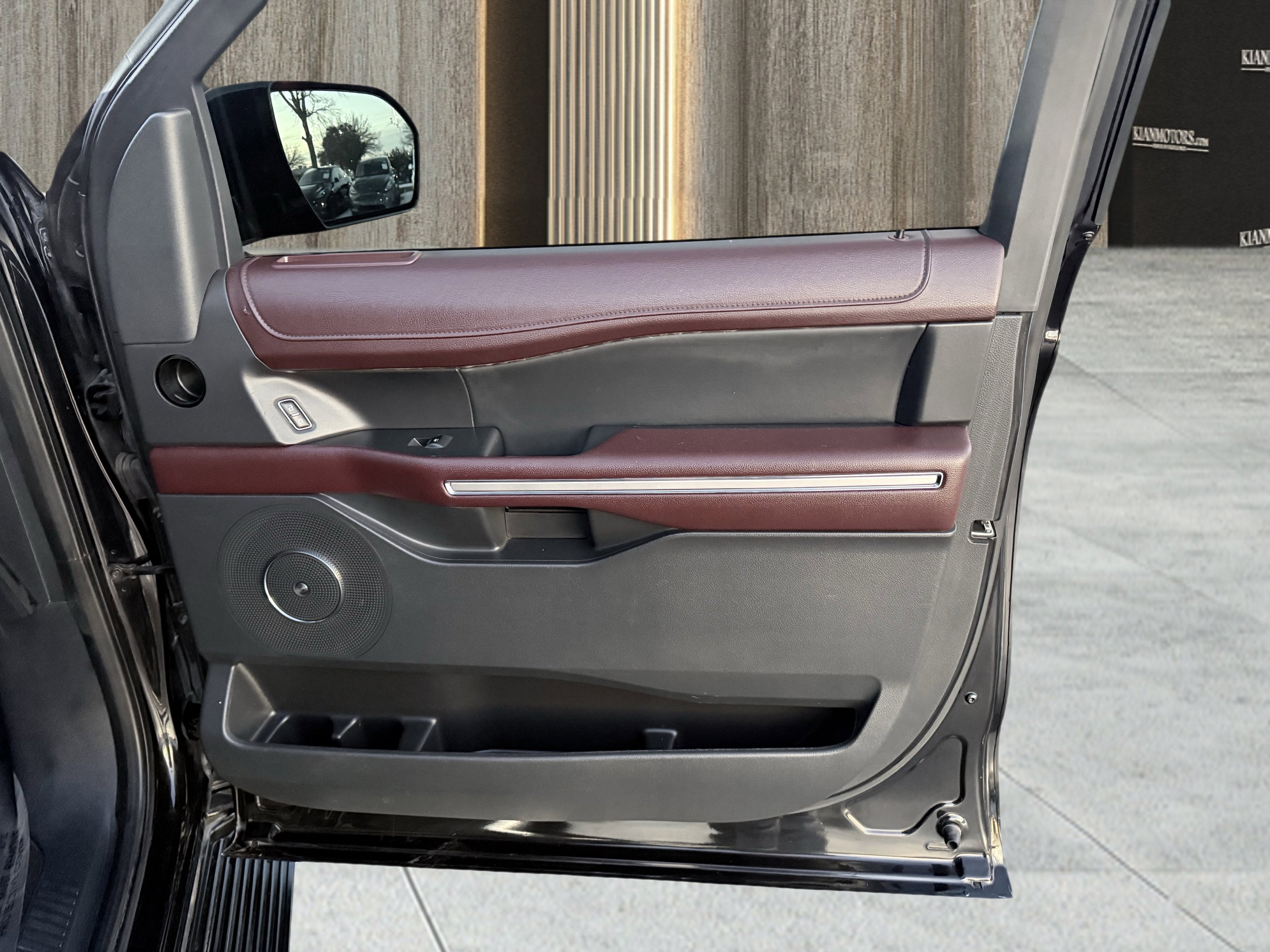 Used 2023 Ford Expedition Max Limited image 50