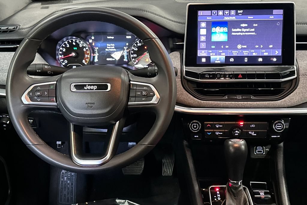 Used 2024 Jeep Compass Latitude AWD/4WD image 14