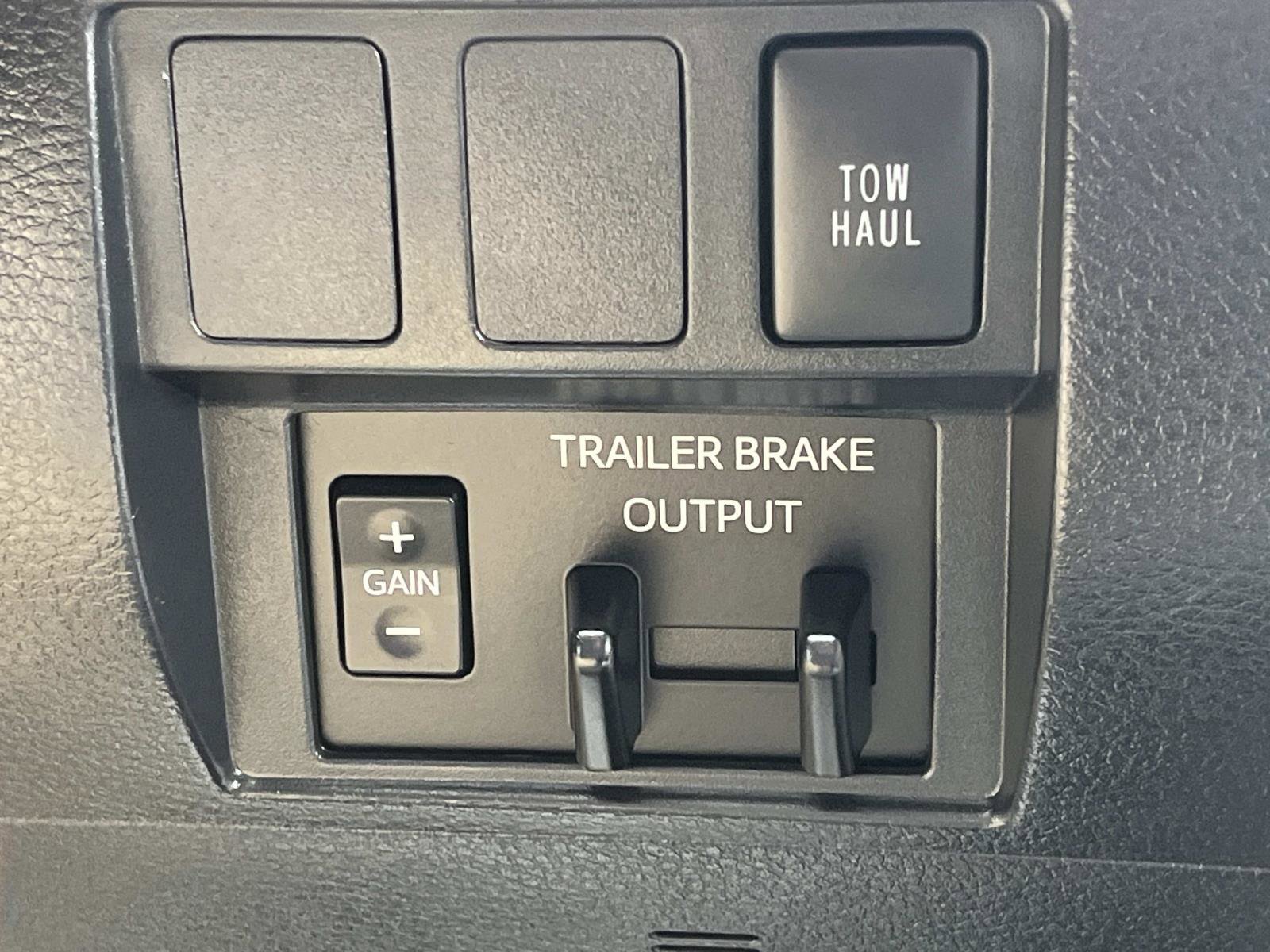 Used 2020 Toyota Tundra SR5 w/ SX Package AWD/4WD image 40