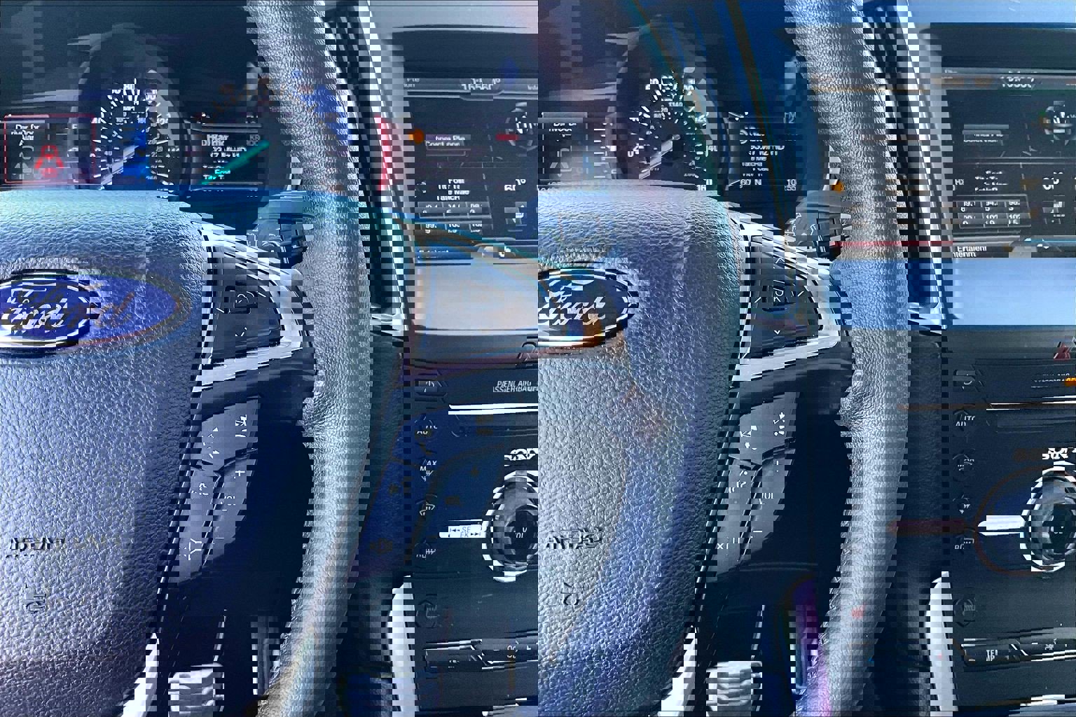 Used 2015 Ford Edge Sport image 18