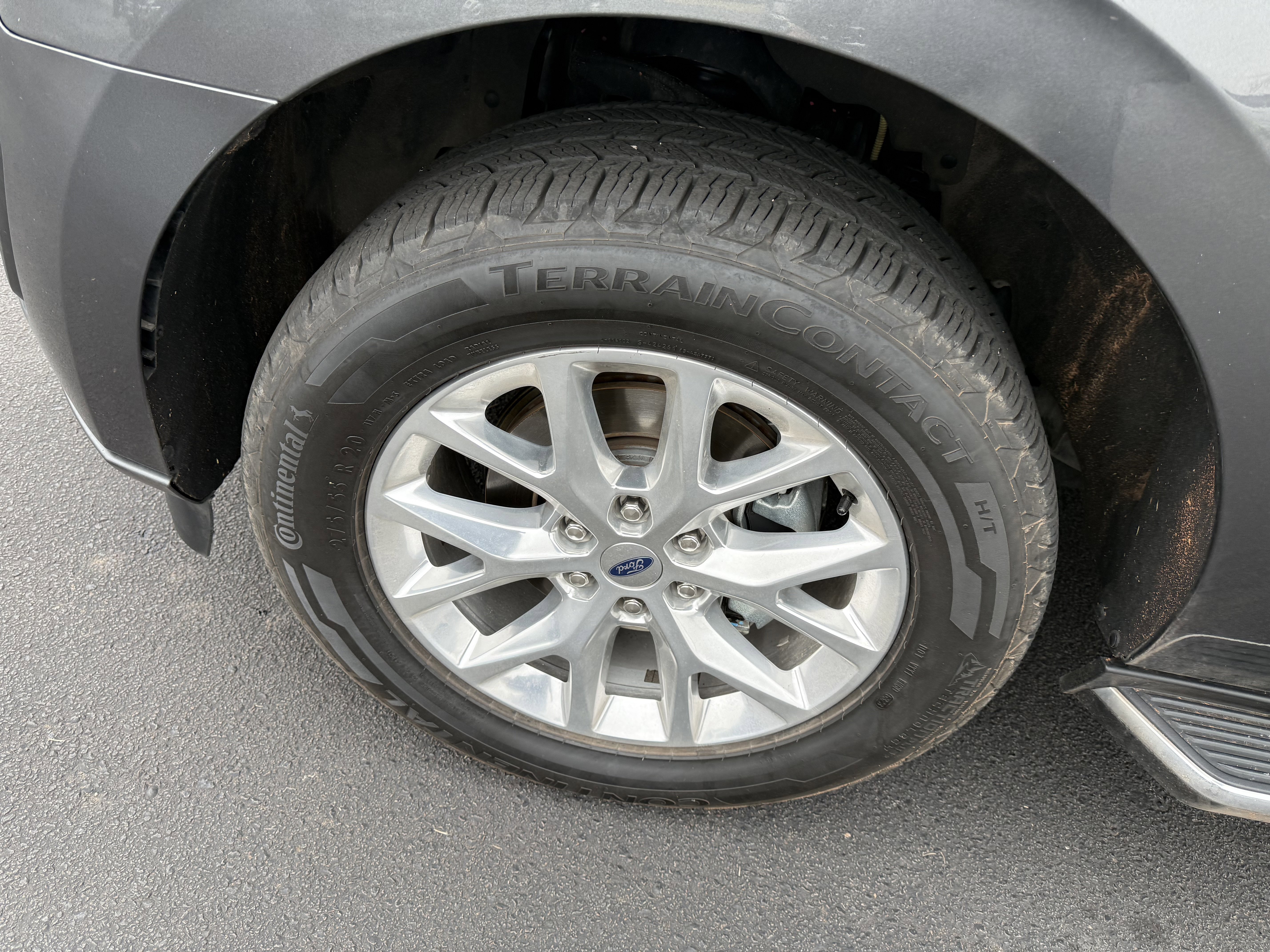 Used 2019 Ford Expedition XLT w/ Equipment Group 202A image 5