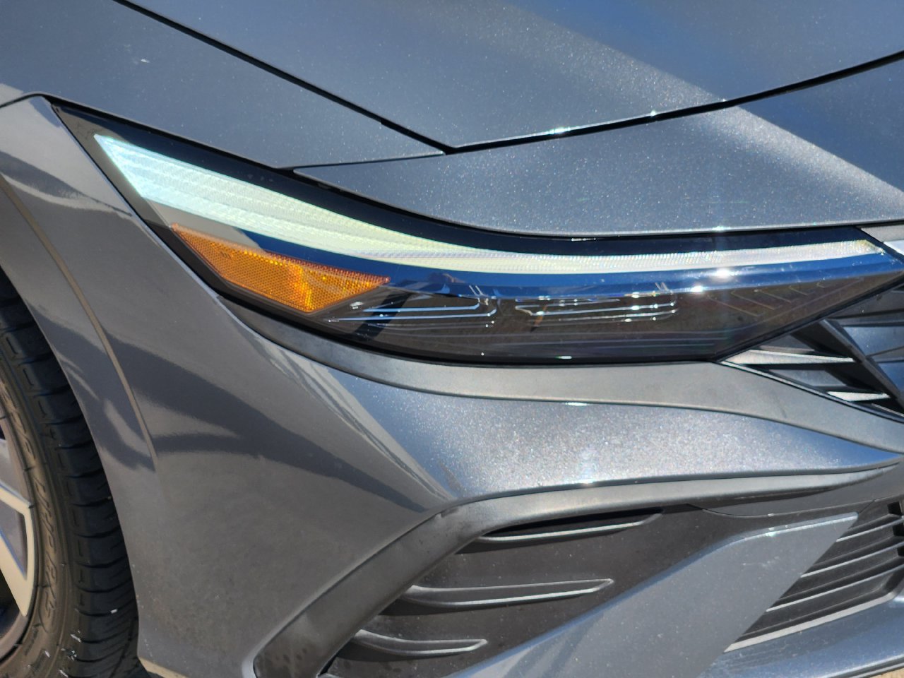Used 2025 Hyundai Elantra Sport FWD image 5