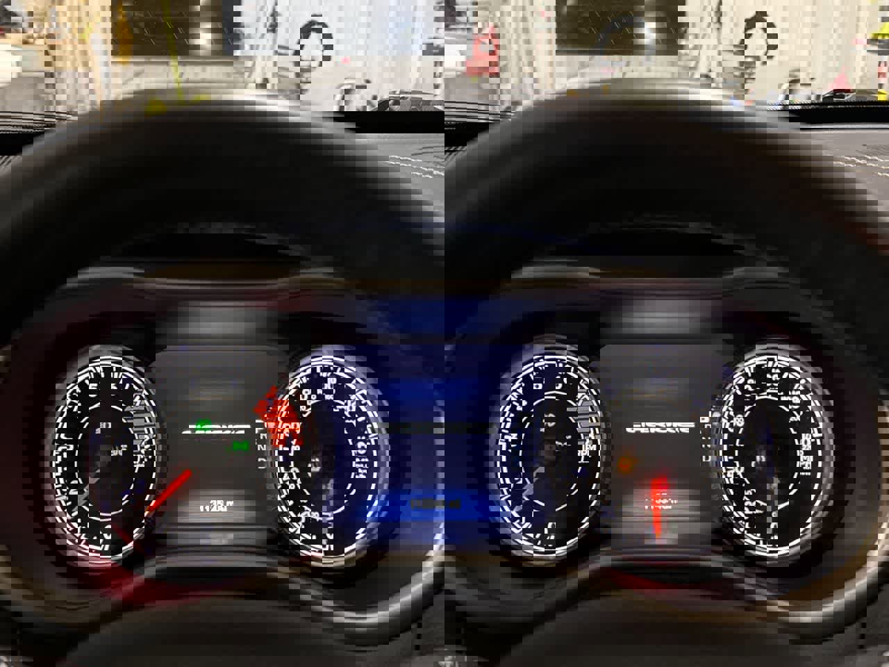 Used 2018 Jeep Cherokee Limited image 34