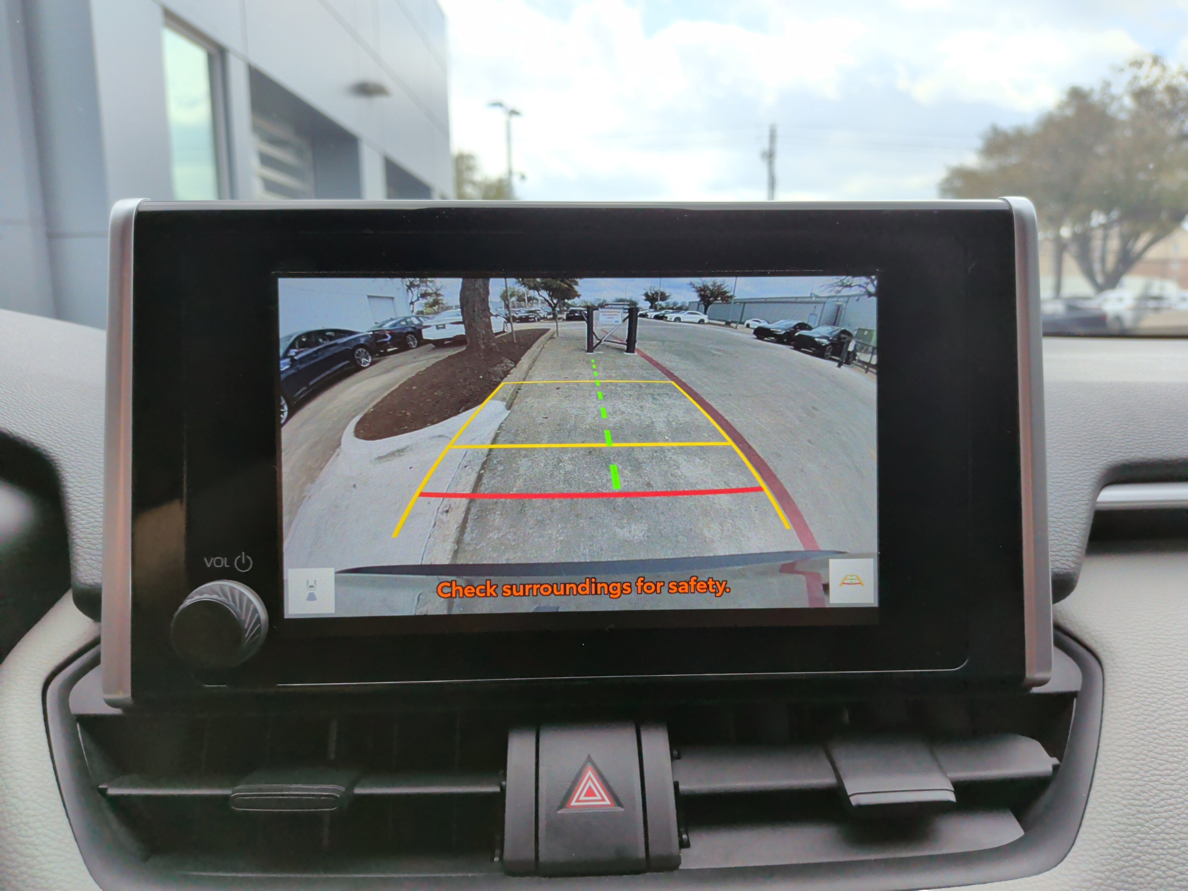 Used 2025 Toyota RAV4 XLE w/ Convenience Package image 24