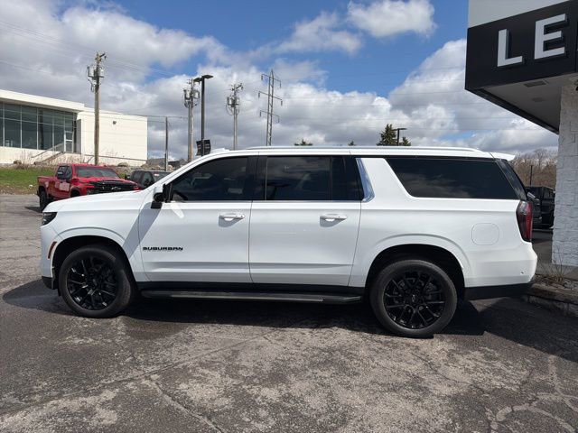 Used 2025 Chevrolet Suburban LS image 2