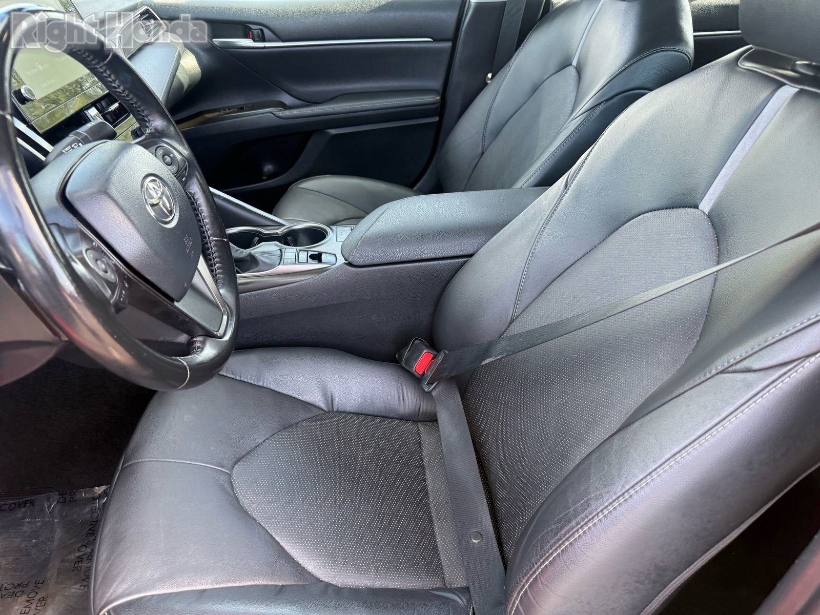 Used 2023 Toyota Camry XSE FWD image 13