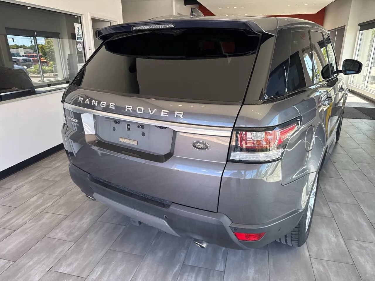 Used 2017 Land Rover Range Rover Sport HSE AWD/4WD image 15