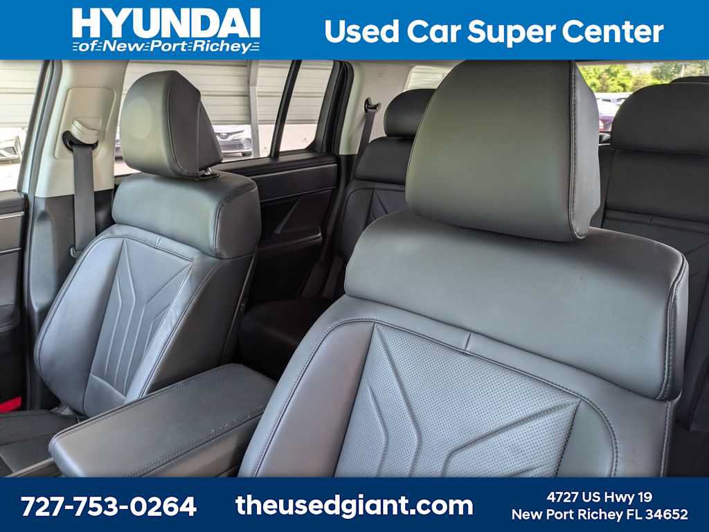 Used 2024 Hyundai Santa Fe SEL FWD image 7