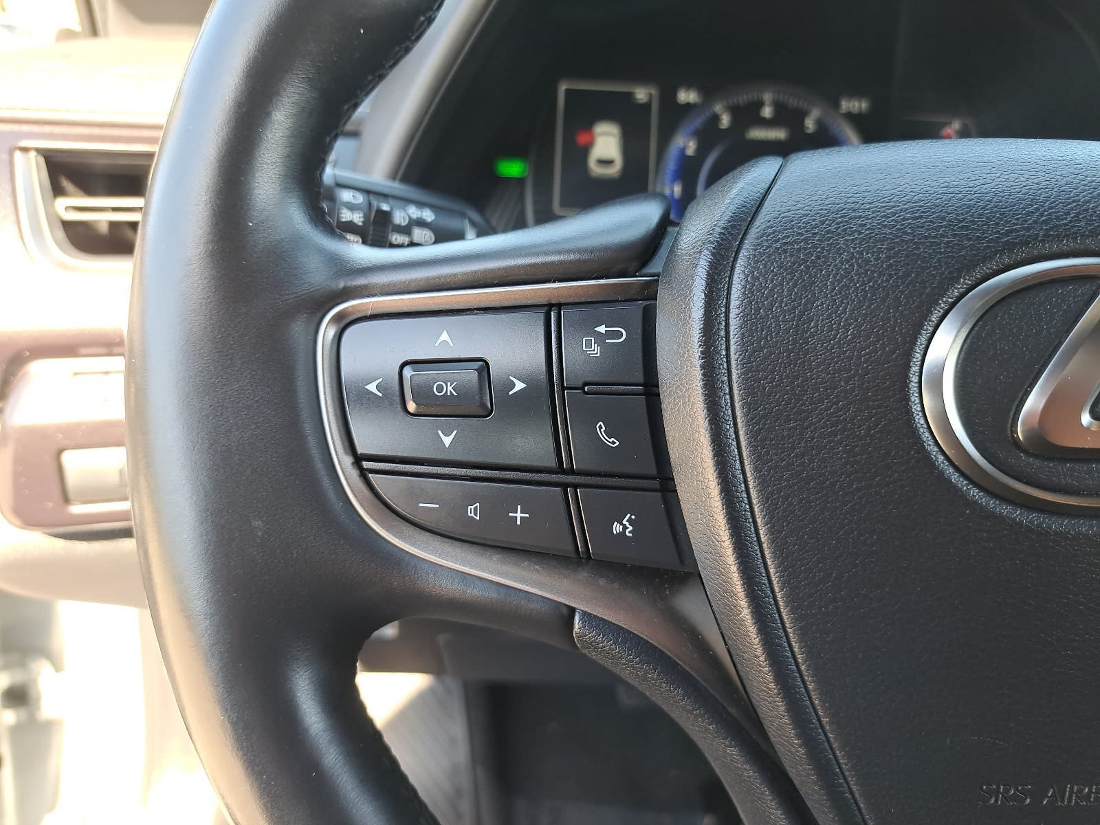 Used 2024 Lexus UX 250h F Sport FWD image 19