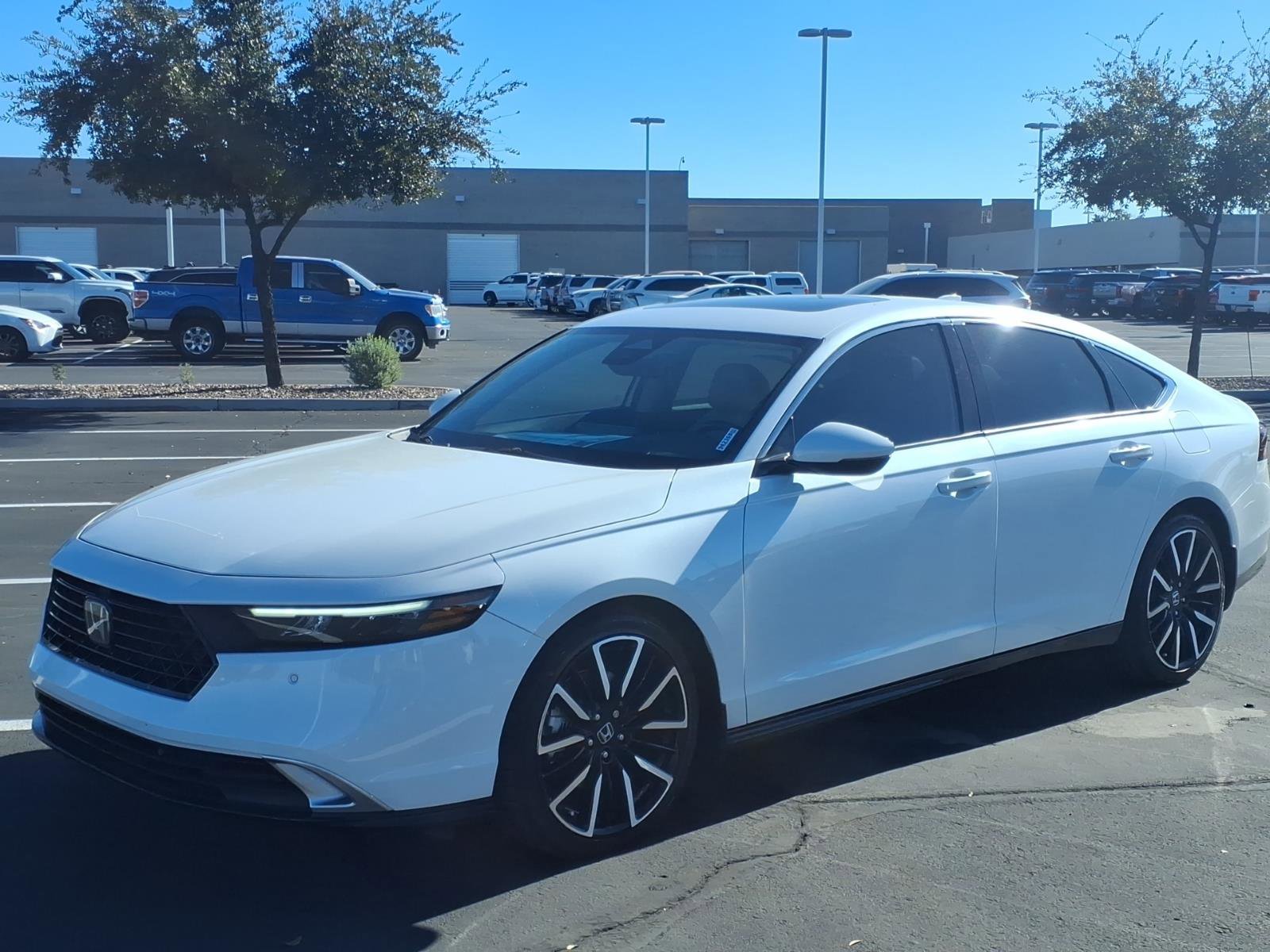 Used 2024 Honda Accord Touring image 12