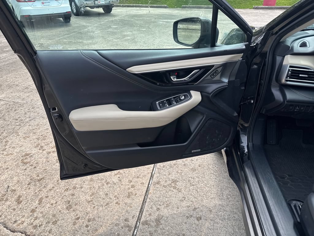 Used 2022 Subaru Outback Limited AWD/4WD image 12