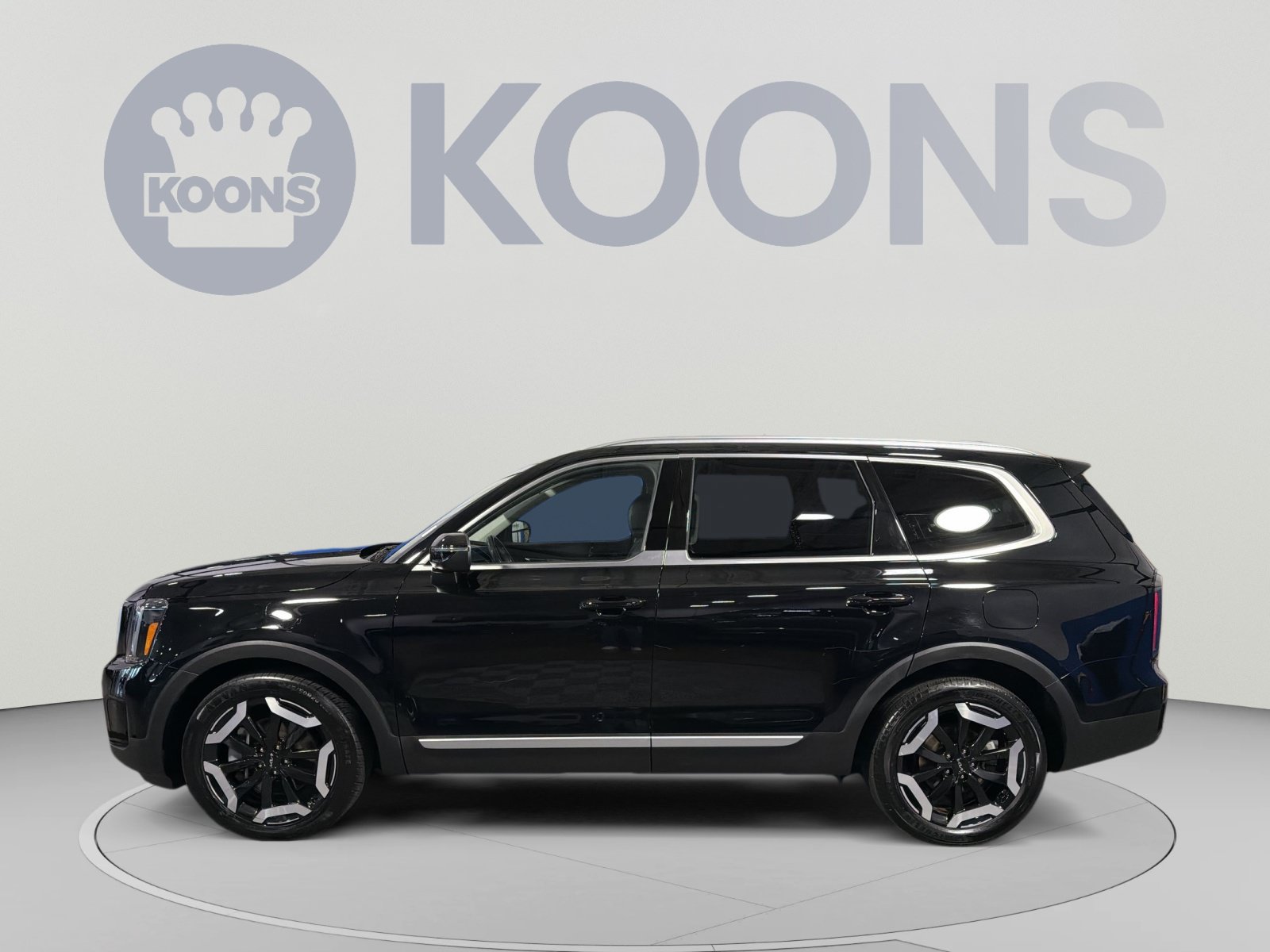 Used 2023 Kia Telluride EX AWD/4WD image 2