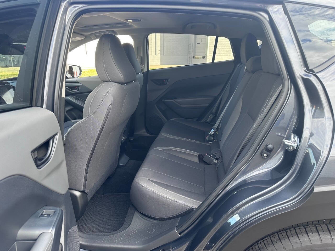 Used 2025 Subaru Crosstrek 2.0i Premium image 7