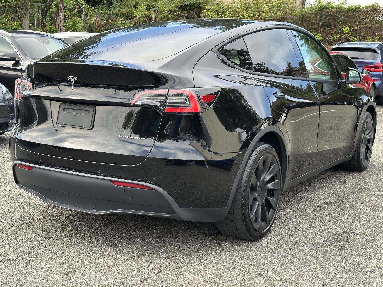 Used 2021 Tesla Model Y Long Range AWD/4WD image 3