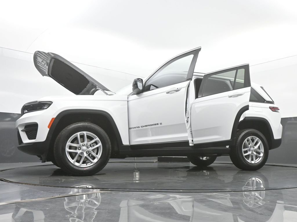 New 2025 Jeep Grand Cherokee Laredo X w/ Luxury Tech Group I image 57