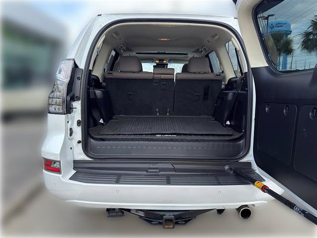 Certified 2021 Lexus GX 460 Premium w/ Premium Package AWD/4WD image 10