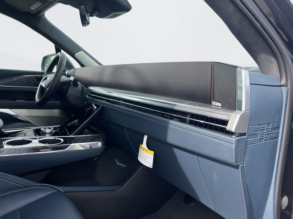 New 2025 Cadillac Escalade IQ Luxury 2 AWD/4WD image 35