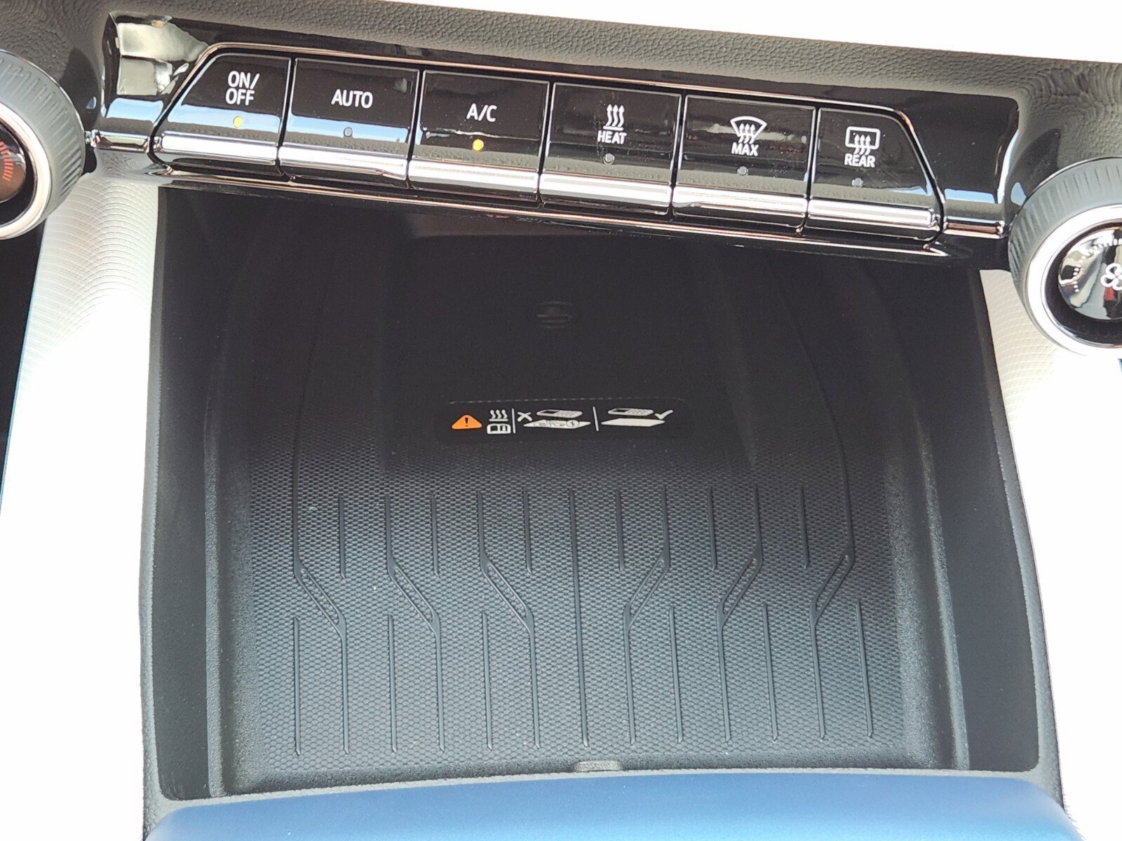 New 2026 Chevrolet Equinox EV LT image 14